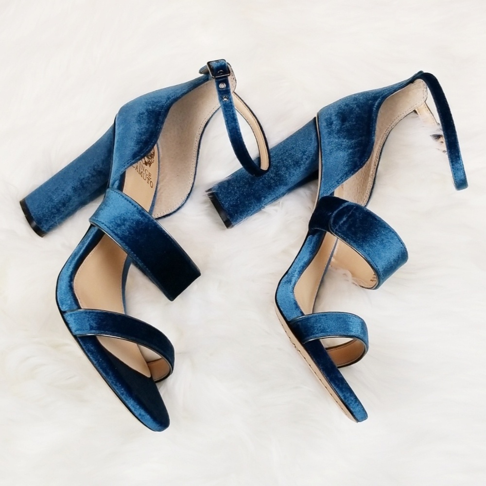 VINCE CAMUTO | Suede Heeled Sandals
